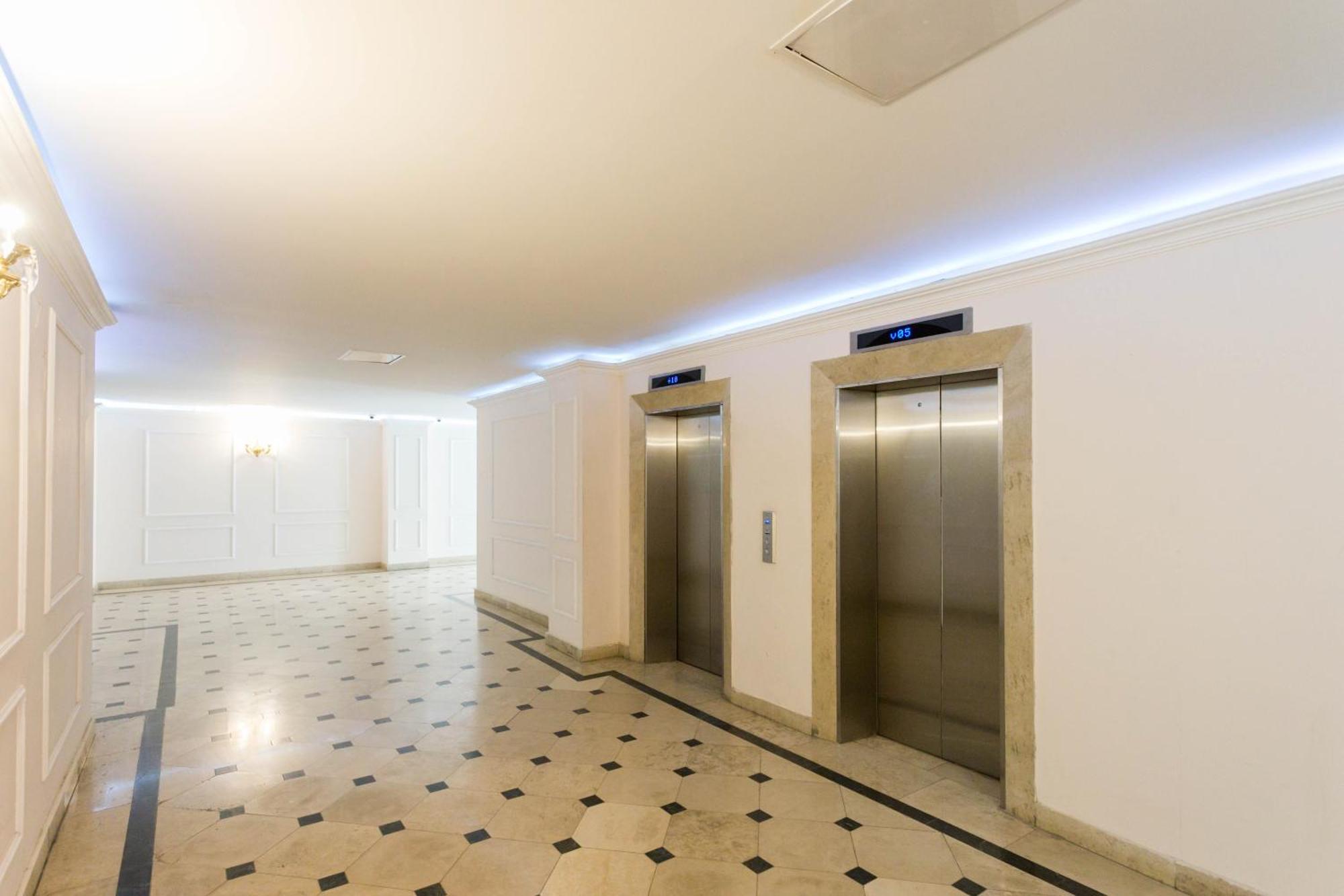 The Grand Apartment Lll Tbilisi Esterno foto
