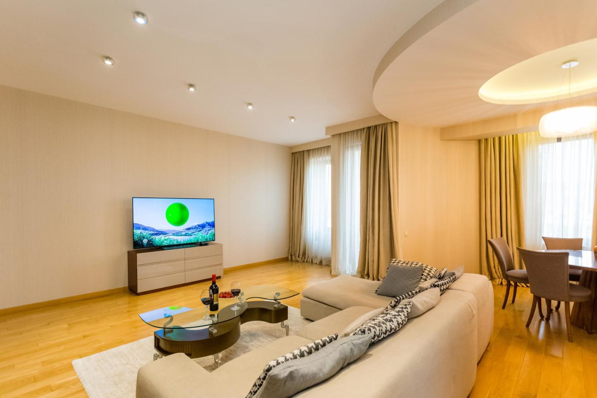 The Grand Apartment Lll Tbilisi Esterno foto