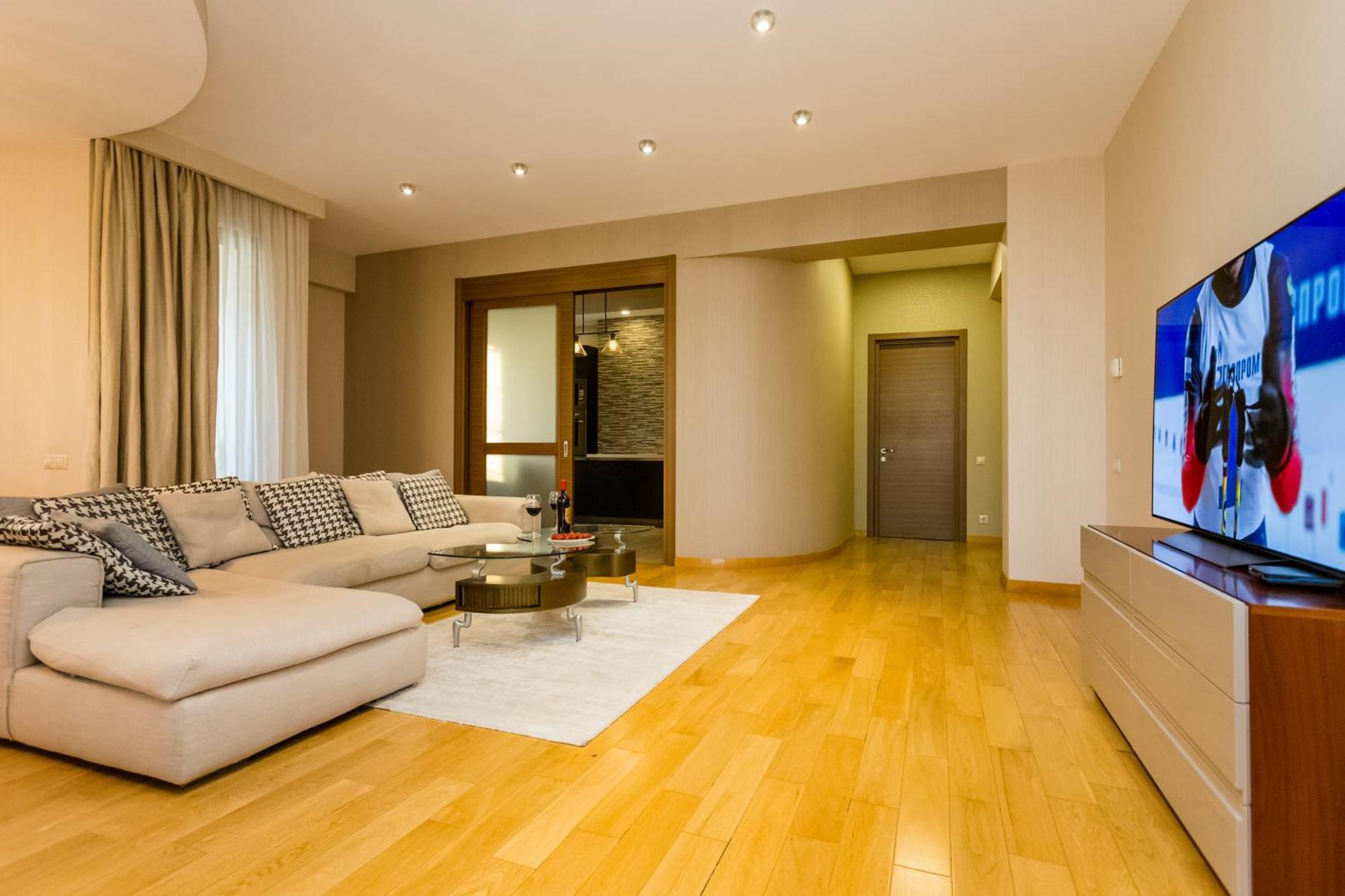 The Grand Apartment Lll Tbilisi Esterno foto